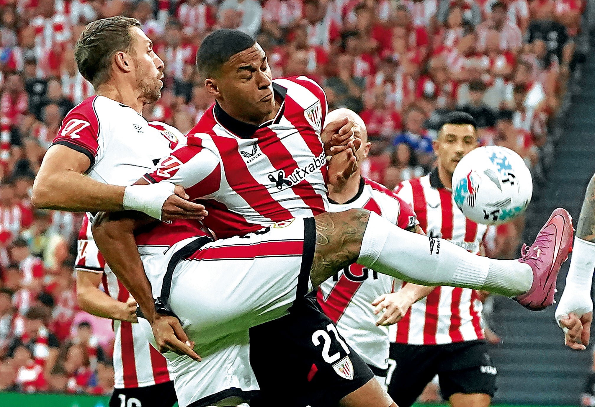 Maroan fue sustituido al descanso por Sancet, cuya entrada al campo fue fundamental para conseguir la victoria.