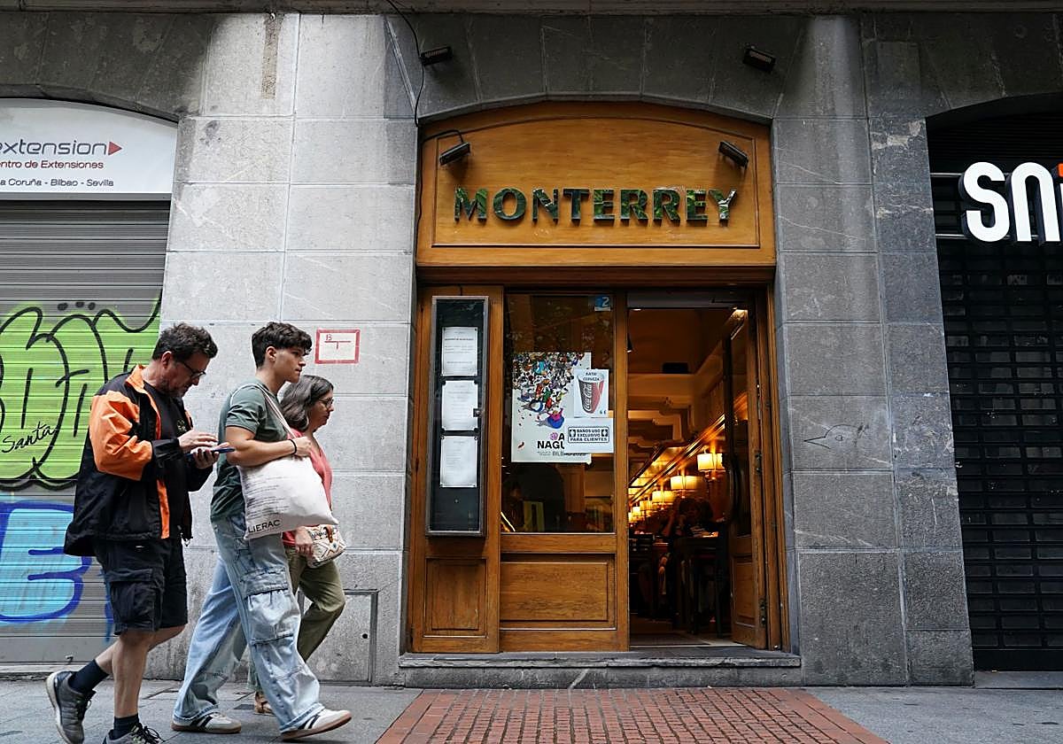 Adiós a los negocios de la calle Berastegui 1