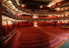 Los dos muros se hallaron en el patio de butacas.