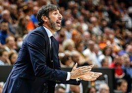 Álex Mumbrú, exentrenador del Bilbao Basket, hospitalizado en Finlandia