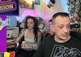 Simón Pérez y Silvia Charro en un directo en su canal de Kick.