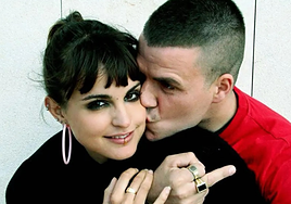 Verónica Echegui y Dani Martín, durante una escena de 'Yo soy La Juani'