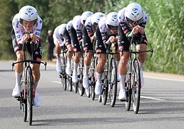 Ayuso y Almeida se compenetran bien para acechar a Vingegaard