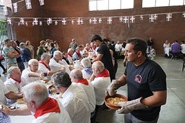 La comida de la Cofradía Sant Roque volverá al pórtico.