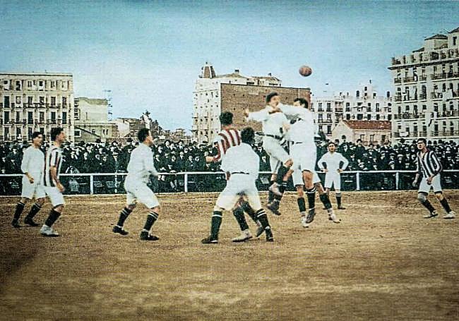 Un partido del equipo madrileño de la época.