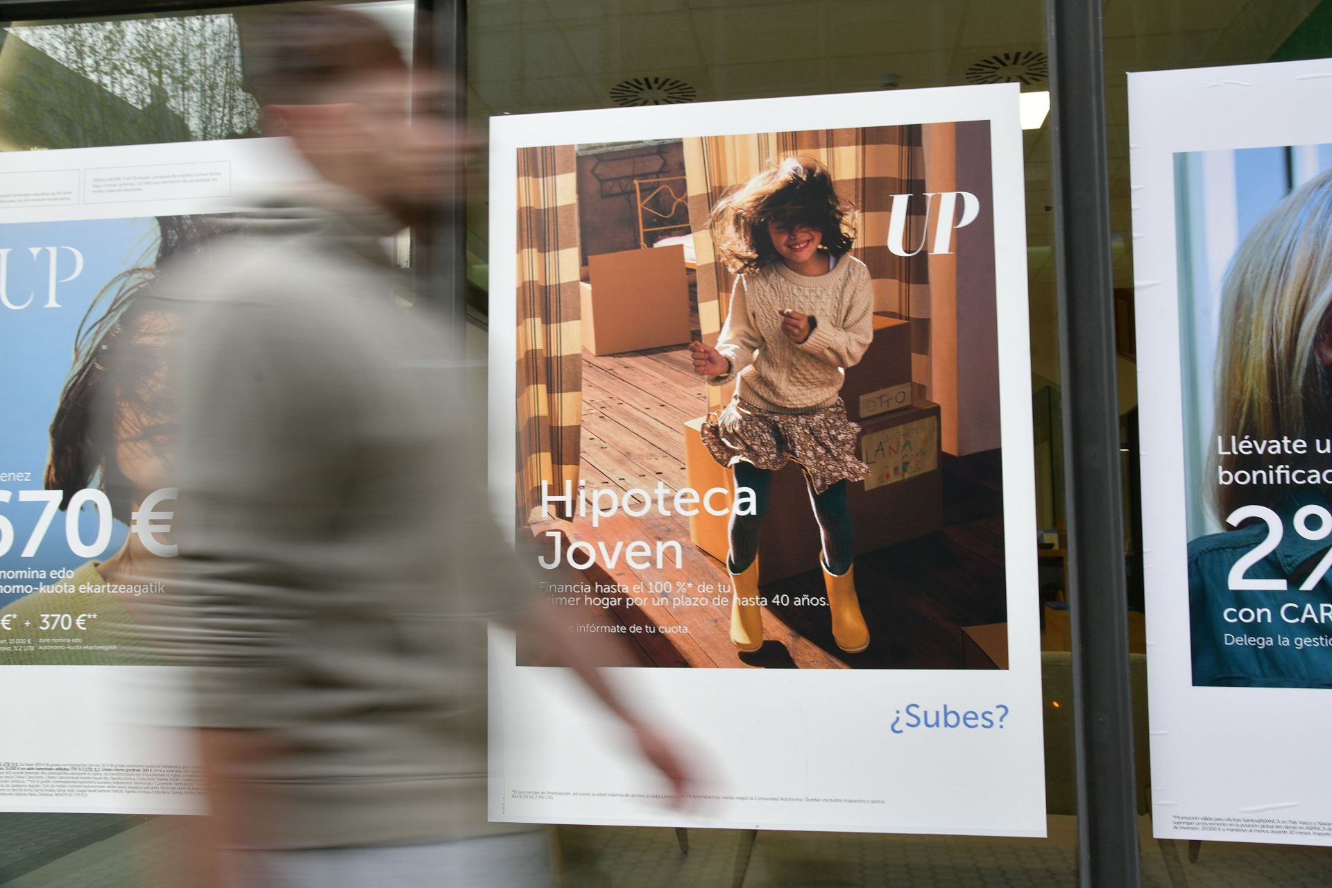 Quienes revisen su hipoteca variable en agosto anual o semestralmente percibirán una rebaja este año pese al crecimiento de tres puntos.