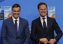 Pedro Sánchez y Mark Rutte, secretario general de la OTAN.