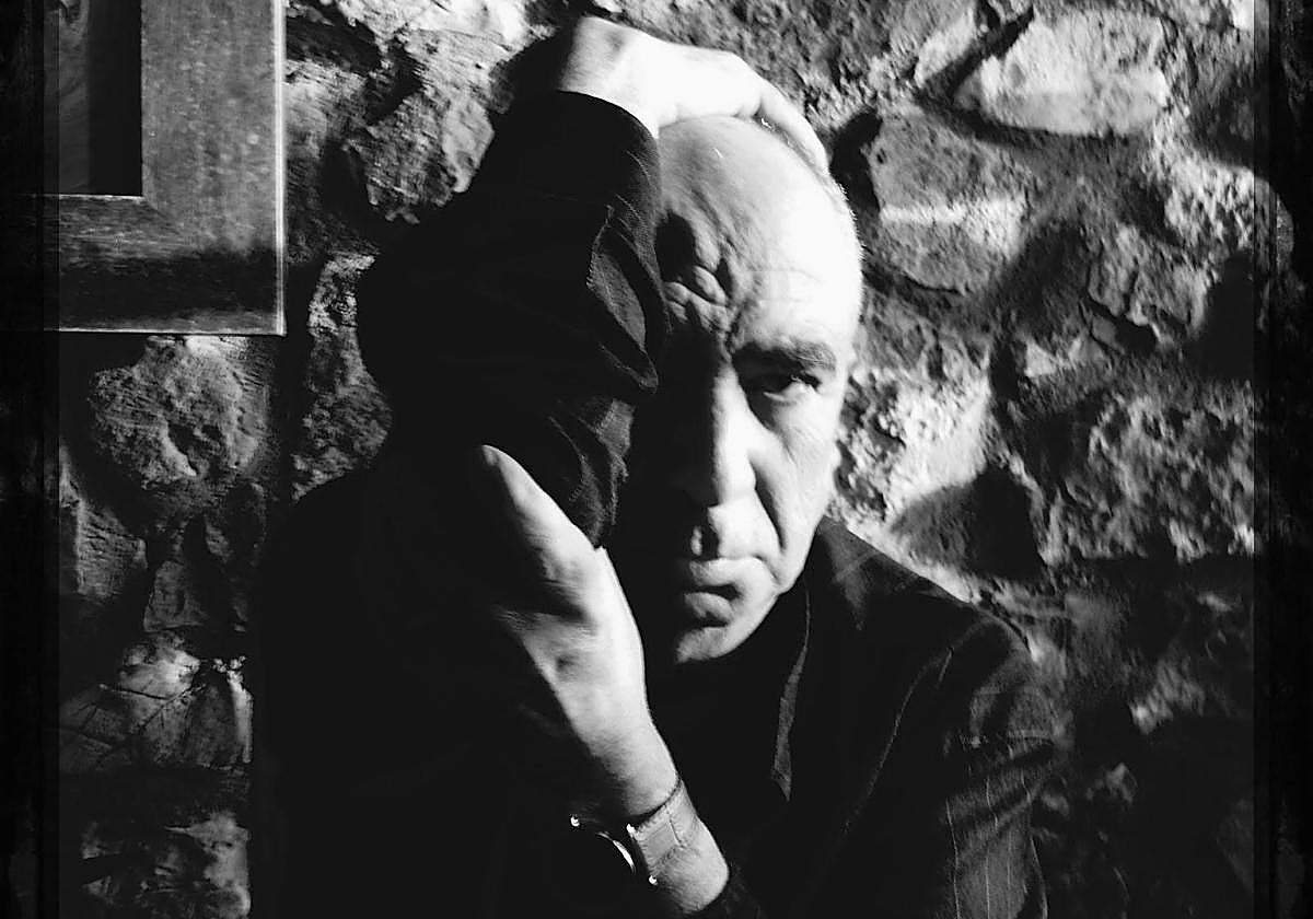 El poeta Ángel Guinda.