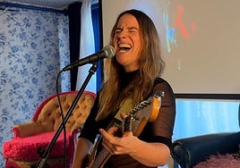 La iniciativa comenzará en Andra Mari de Etxano con la cantautora Olatz Salvador.