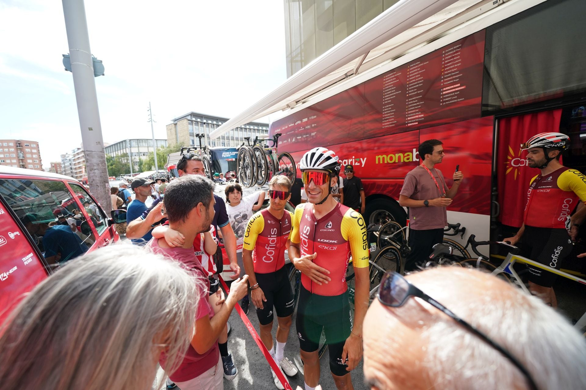 La Vuelta se deja sentir en las calles de Bilbao