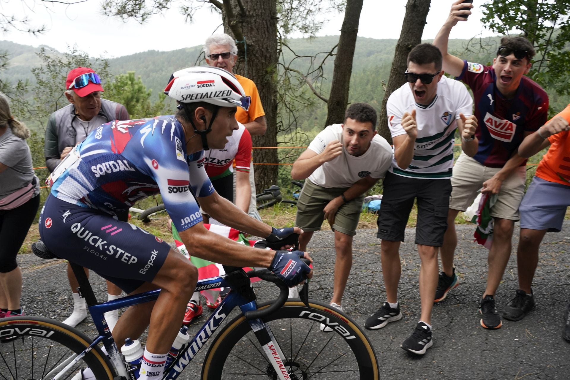 El espectacular recorrido de La Vuelta en Bizkaia