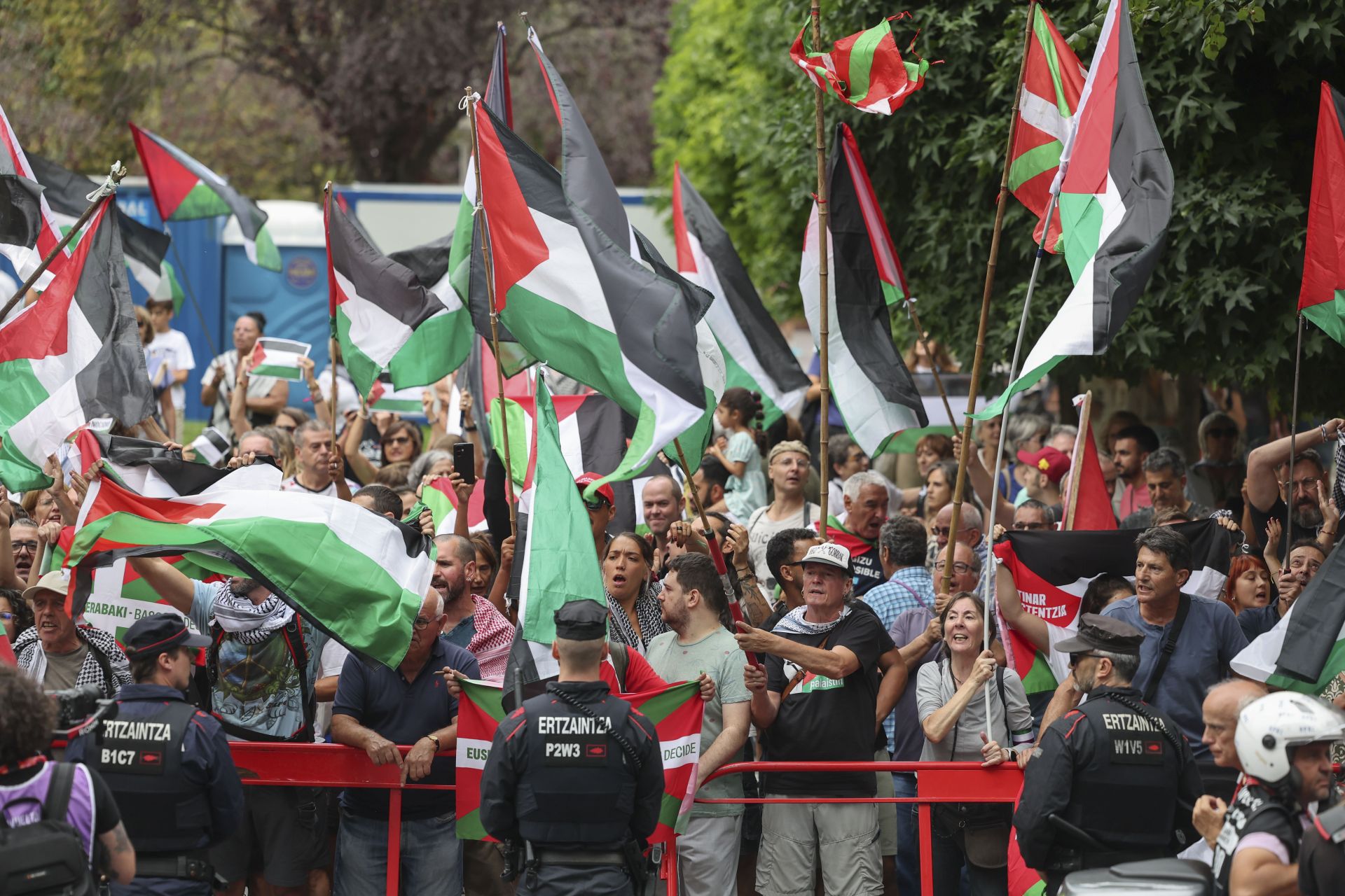 Incidentes en la meta de La Vuelta en Bilbao