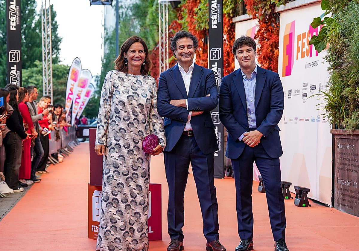 Samantha Vallejo Nágera, Pepe Rodríguez y Jordi Cruz.