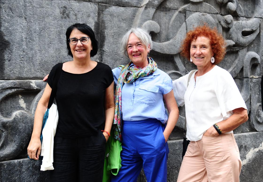 Izaskun Atutxa, Maite Artabe y Garbiñe Uriarte.