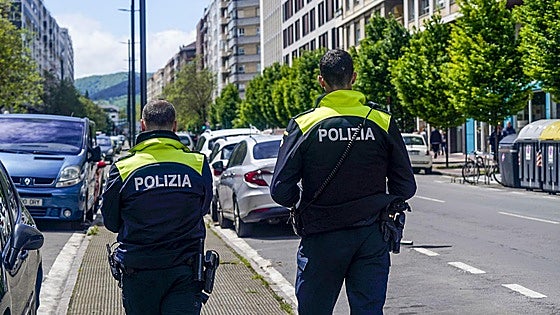 Profiere «amenazas de muerte e insultos» contra los agentes que le retenían en Vitoria