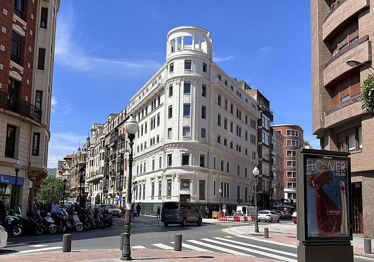 La Fiscalía vasca, salvo la sección de Menores, se ha trasladado a su nueva sede, en la confluencia de las calles Henao y Ercilla.