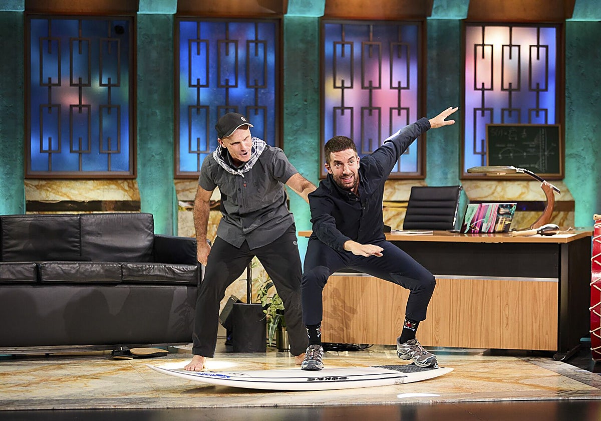 Las pullas de David Broncano a 'El Hormiguero' para anunciar el regreso de 'La Revuelta': «Líder algunas veces»
