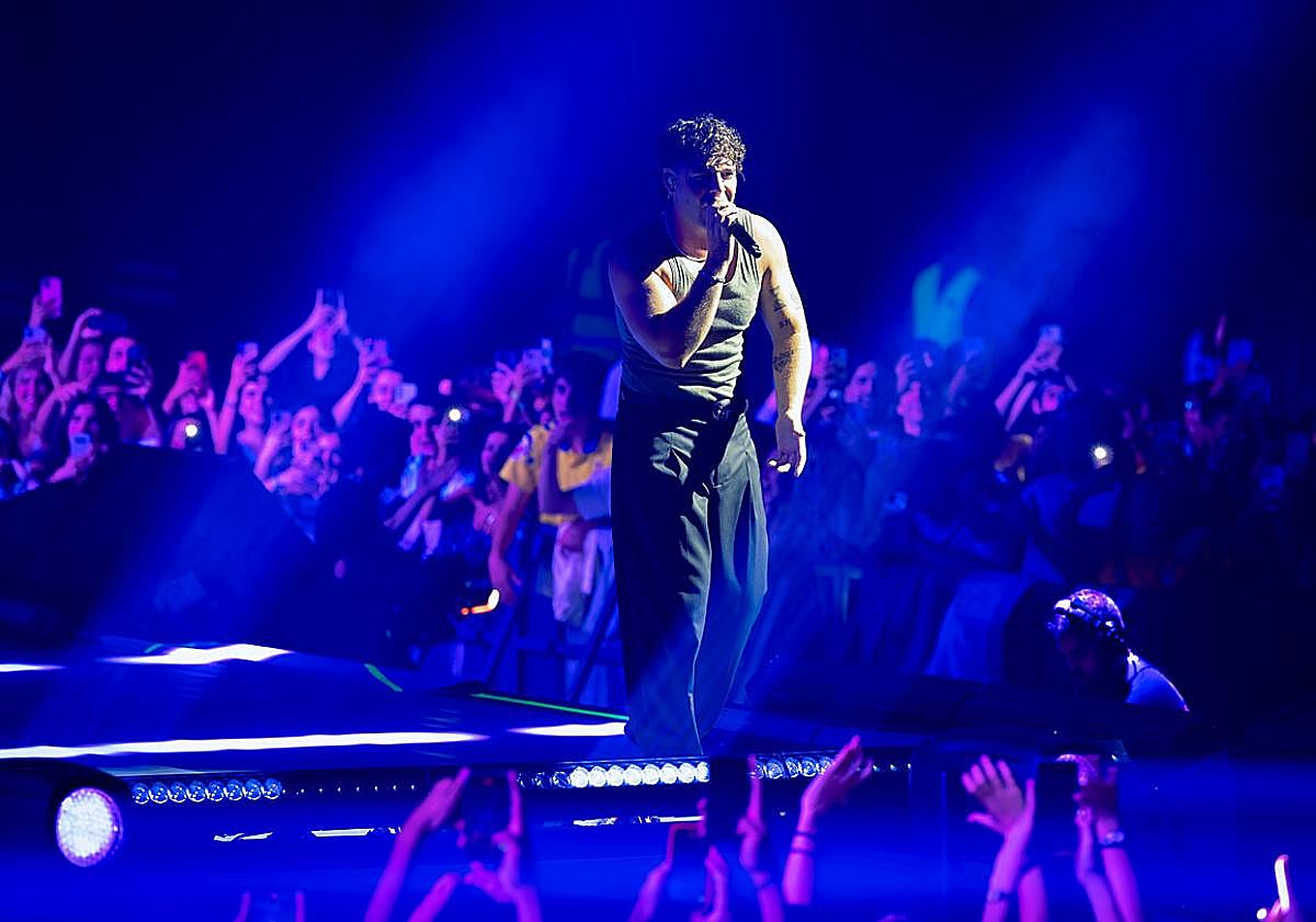 Imagen principal - Quevedo convierte el BEC en una macrodiscoteca con su fórmula mágica para crear temazos