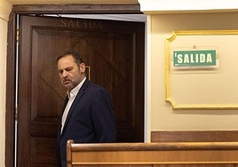 José Luis Ábalos durante una sesión plenaria extraordinaria en el Congreso de los Diputados.