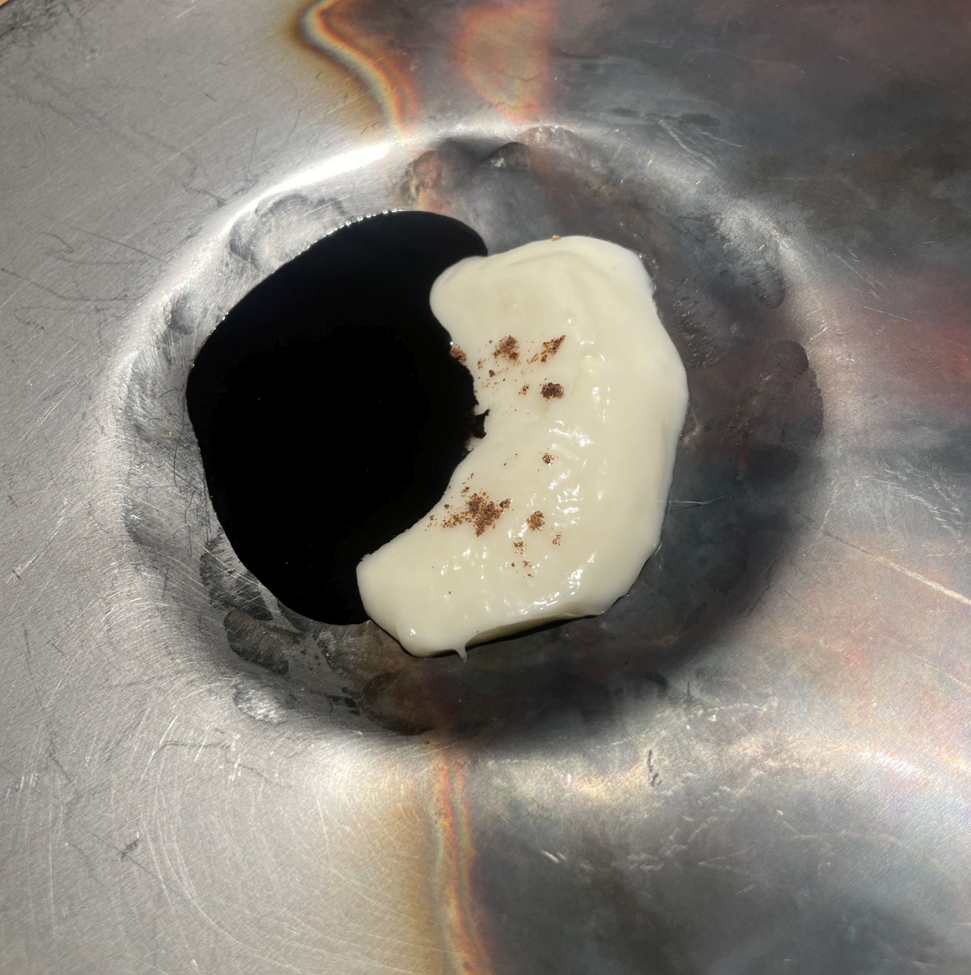 Begihaundi (yin y yang).