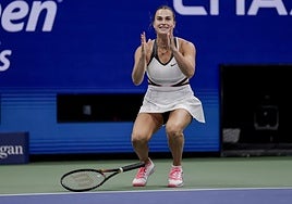 Sabalenka celebra el punto que le dio la final.