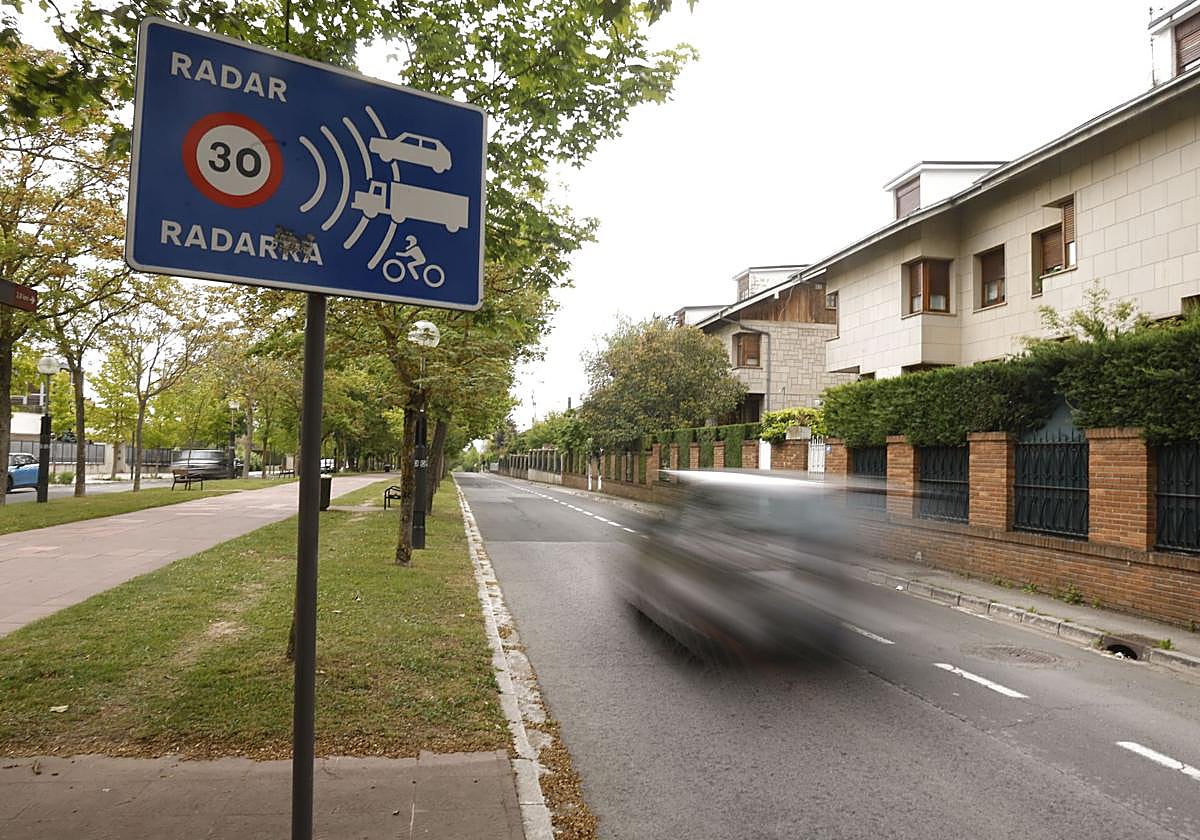 Afecciones al tráfico en Vitoria por el asfaltado de varias calles desde este lunes