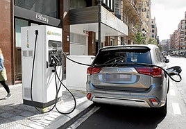 Las ventas de modelos electrificados se han más que duplicado respecto al año pasado en el País Vasco.