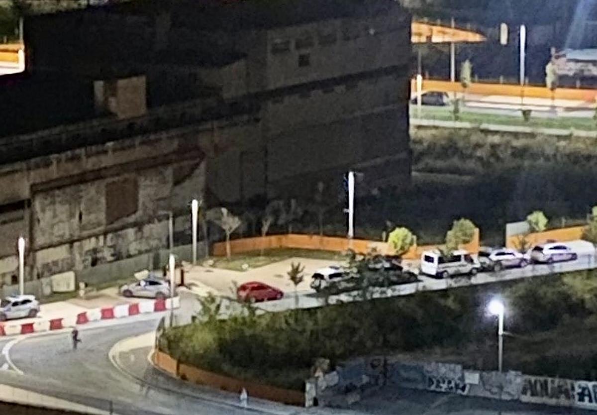 Operativo policial en el pabellón donde ha tenido lugar los tocamientos