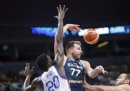 Doncic, en el partido ante Italia.