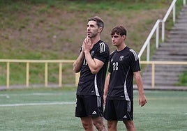 Yeray durante el entrenamiento de este lunes con el Derio.