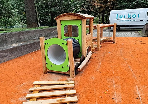 El nuevo espacio de juego no solo responde a las necesidades lúdicas, sino que también «fomenta la experimentación, el descubrimiento y el contacto directo con la naturaleza».