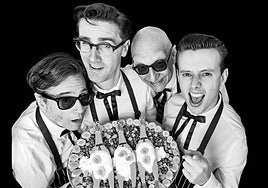 Los integrantes de MFC Chicken.