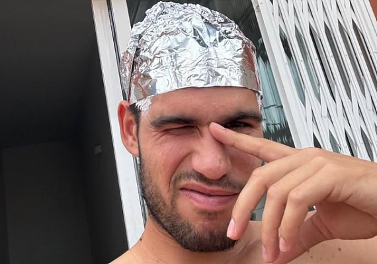 El sorprendente nuevo look de Alcaraz, que se une a la moda de los famosos de teñirse el pelo