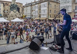 Kontzertu bat, iaz, Andre Maria Zuriaren plazan.