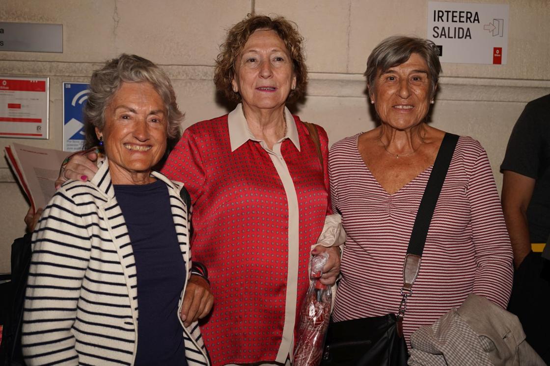 Maite Pérez, Charo Pérez y Mila Resa.