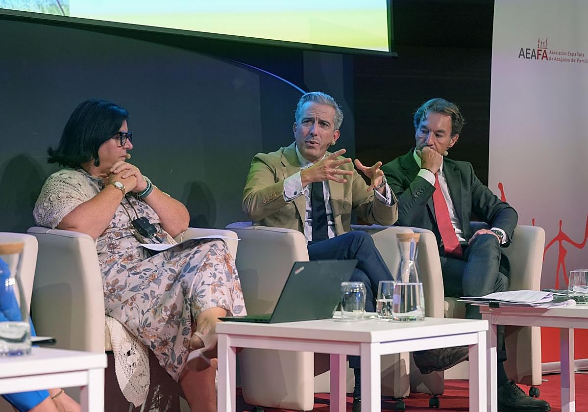 González, Ayerra y Sánchez Lamelas.