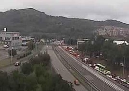 La avería de un camión en los túneles de Malmasin provoca retenciones a primera hora en la A-8 sentido Bilbao