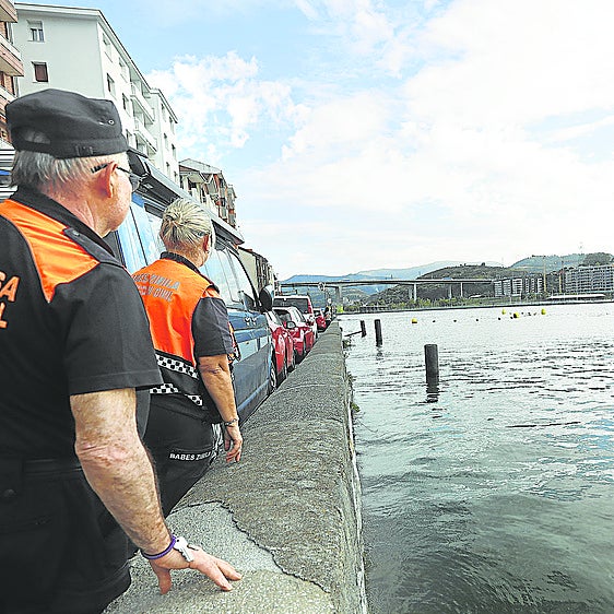 Así se inunda Bizkaia: 8.000 vecinos en riesgo por las mareas extremas en la Ría