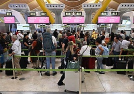 Situación en el Aeropuerto de Madrid Barajas durante la huelga de controladores aéreos franceses en julio