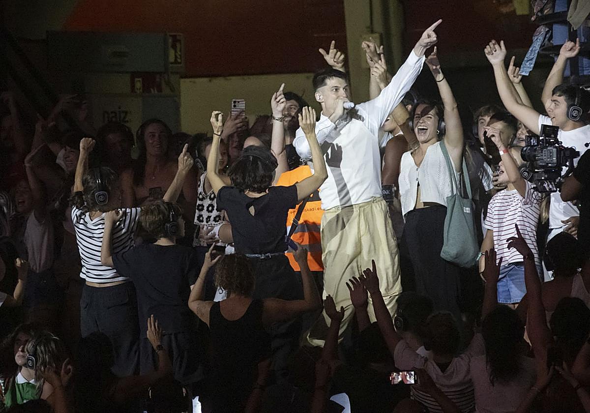 Pello Reparaz ha llenado tres veces Illumbe con 'Mitoaroa II'.