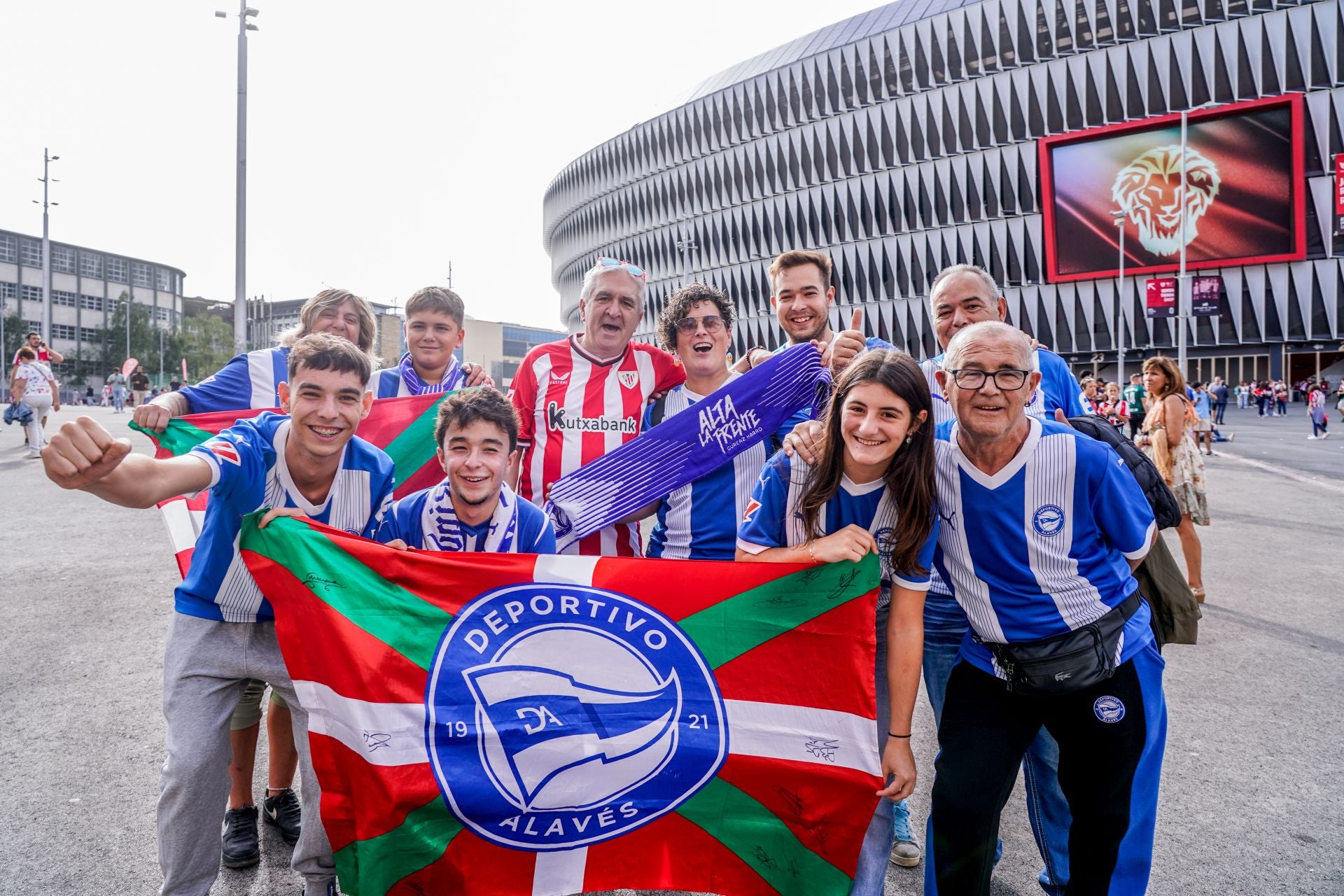 Las mejores imágenes del derbi entre Athletic y Alavés