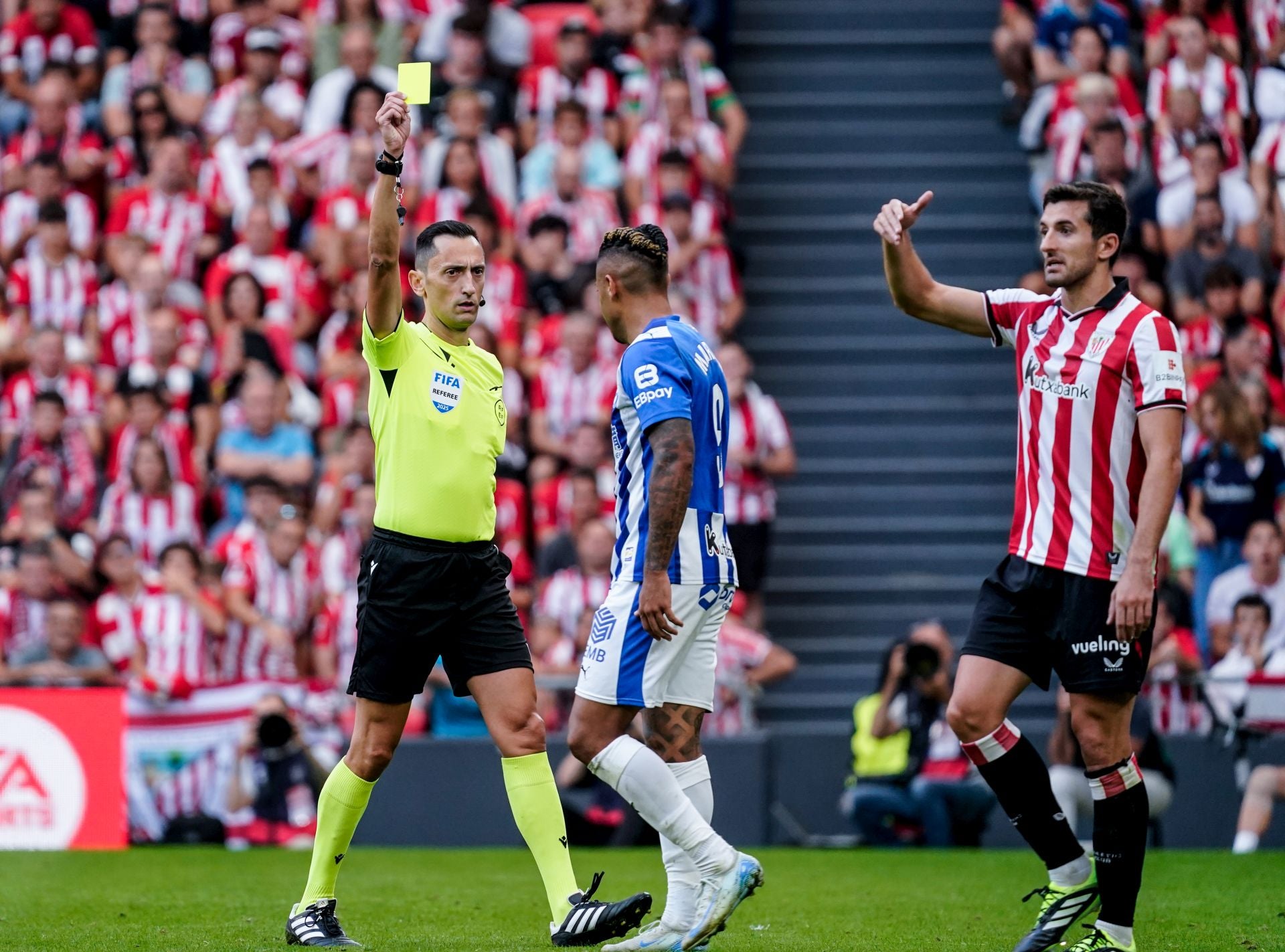 Las mejores imágenes del derbi entre Athletic y Alavés