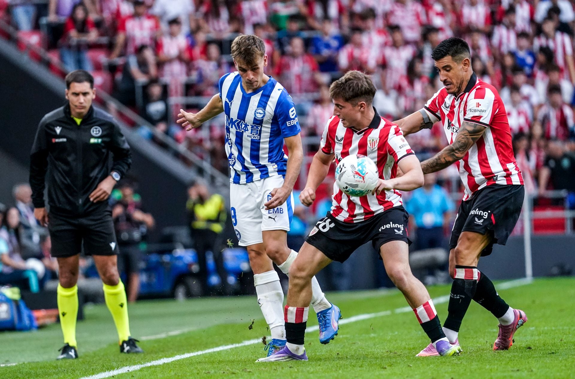 Las mejores imágenes del derbi entre Athletic y Alavés