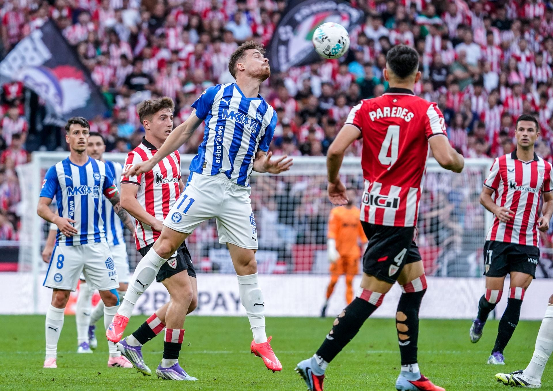 Las mejores imágenes del derbi entre Athletic y Alavés