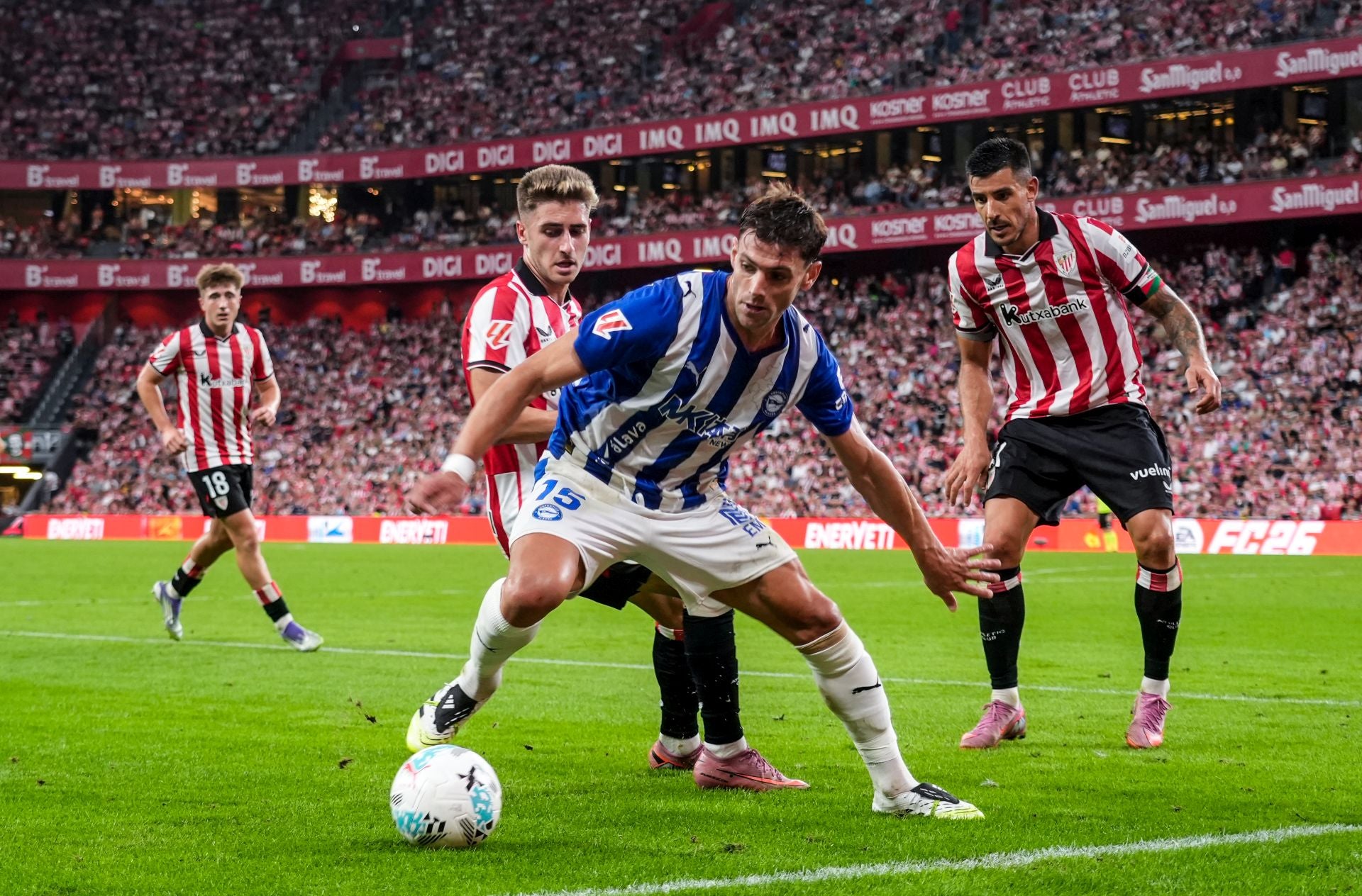 Las mejores imágenes del derbi entre Athletic y Alavés