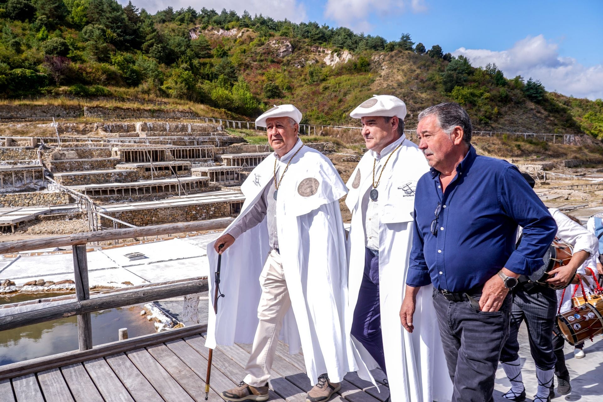 Salinas de Añana festeja el final de su cosecha