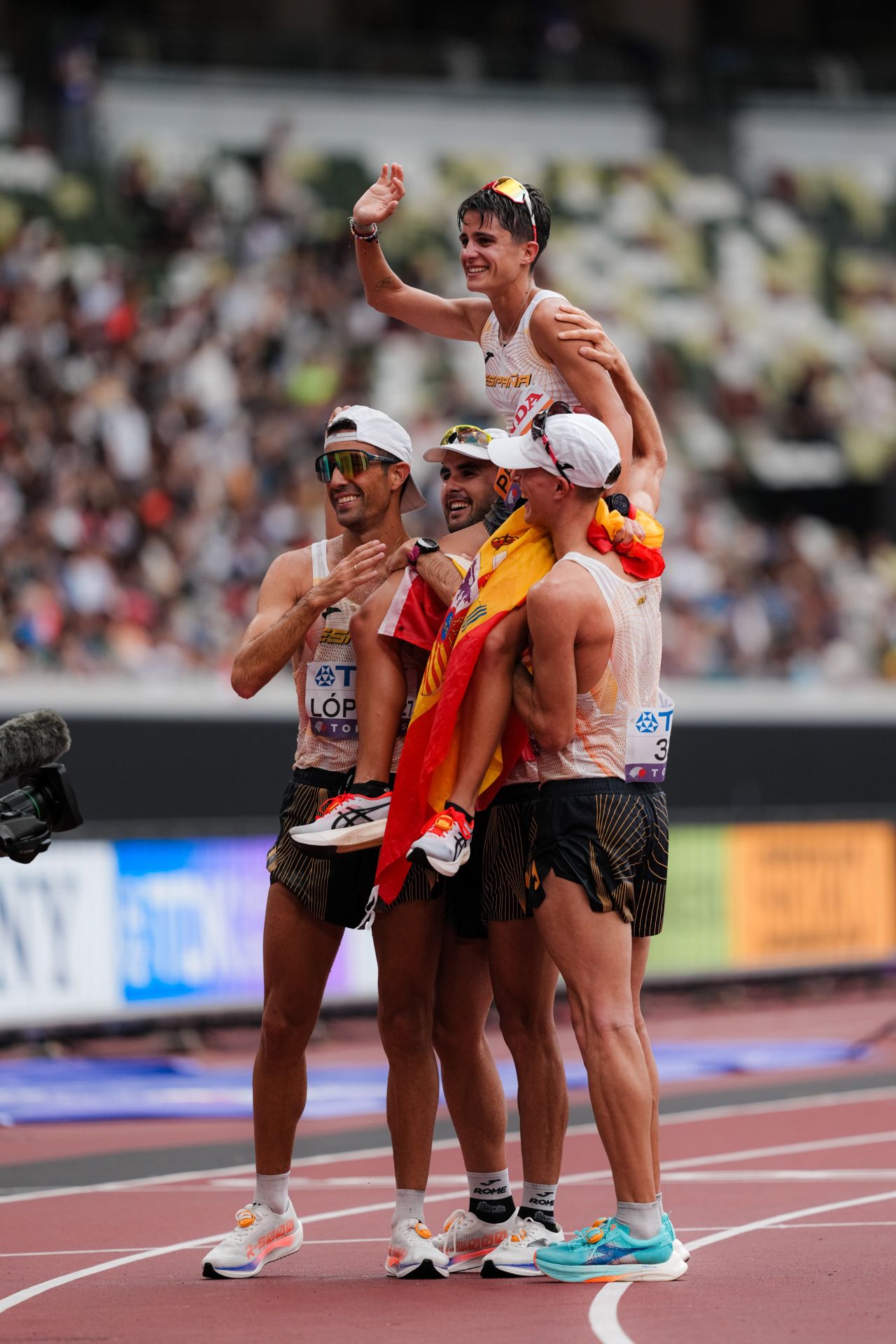 María Pérez: Athletics Icon & Achievements