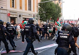 La Policía ha realizado varias cargas en Madrid.
