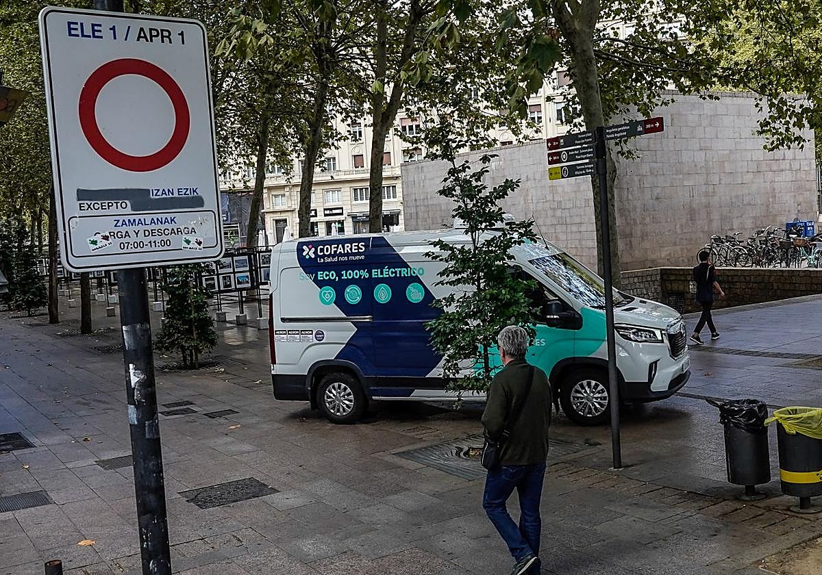 La cooperativa Cofares, una de las principales distribuidoras farmacéuticas de España, empezó a electrificar su flota en 2020.