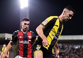 Sabin Merino, ante Jon Sillero, debutó el pasado viernes con el Barakaldo frente al Arenas.